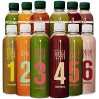12 verschiedene Obst- und Gemüsesäfte