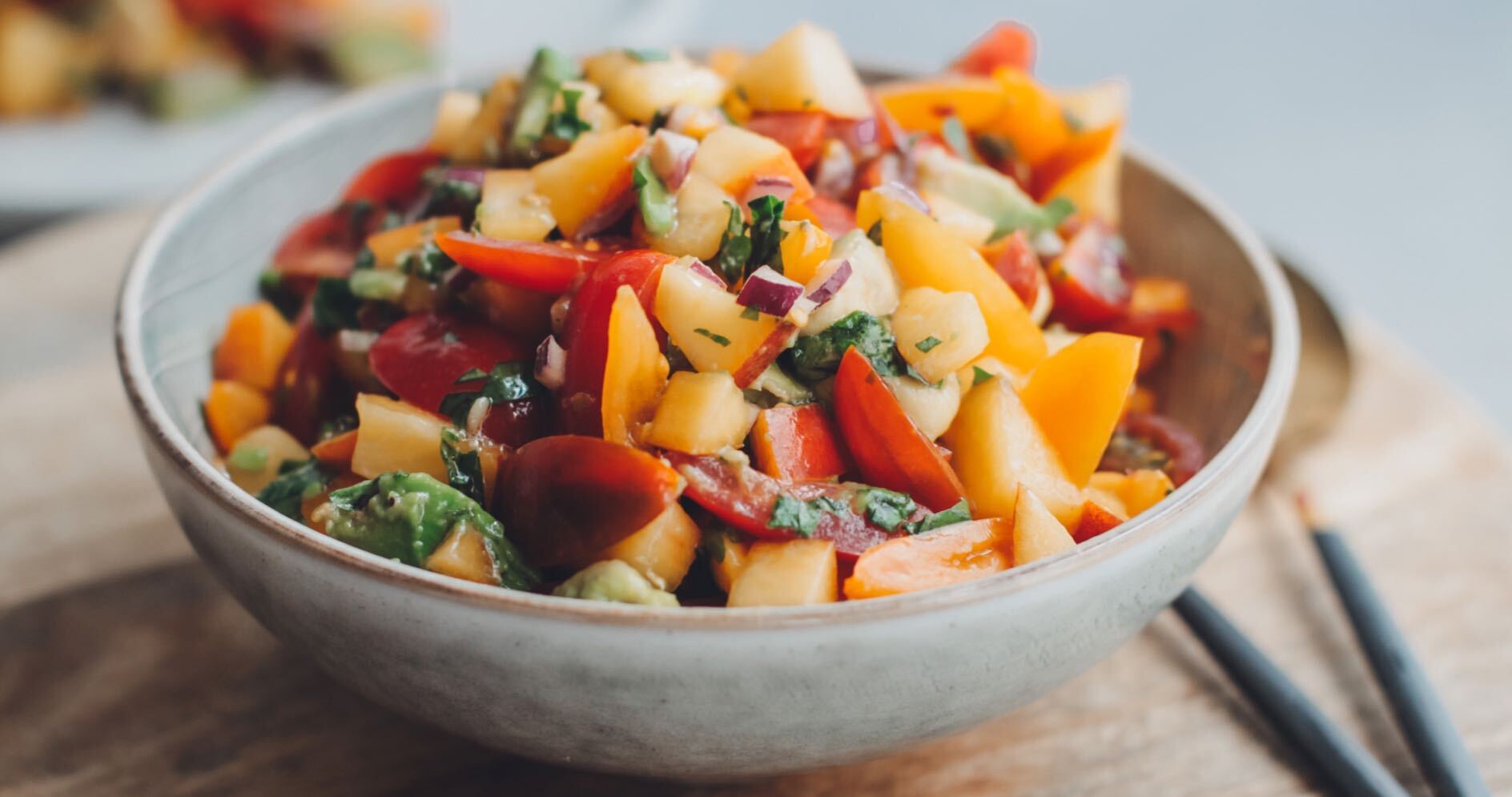 Rezept | Nektarinen-Tomaten-Avocado-Salat Rezept | Nektarinen-Tomaten-Avocado-Salat