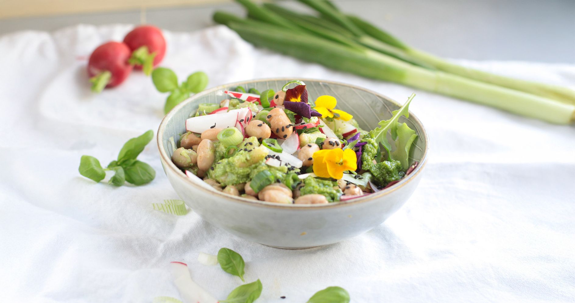 Weißer Bohnensalat mit Pesto Weißer Bohnensalat mit Pesto